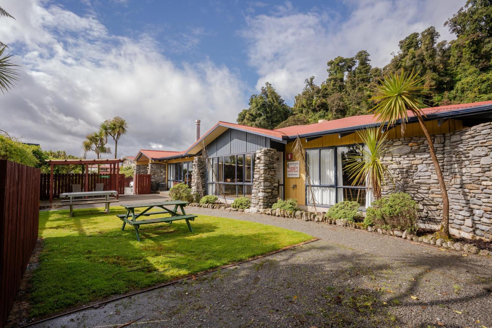 Albergue Haka House Franz Josef Exterior foto